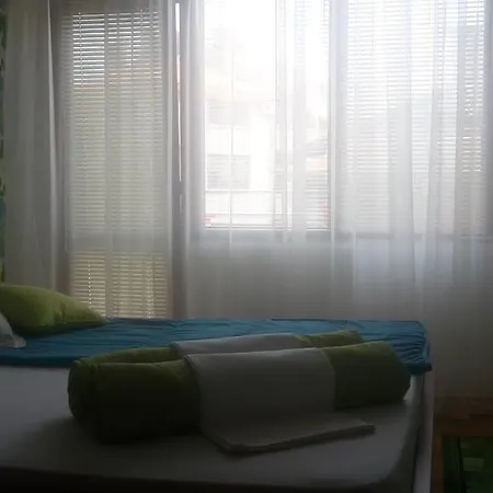 Alex Apartment *